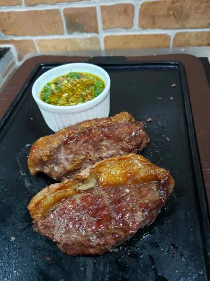 Picanha na chapa com chimichurri
